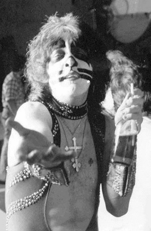  Peter | dinastía (NYC) THE RETURN OF kiss (commercial shoot) April 1979