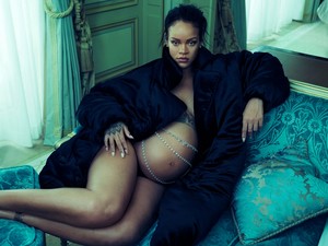 Rihanna for Vogue (2022)