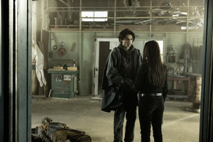  7x10 ~ Mourning マント, 隠す ~ Charlie and Ali