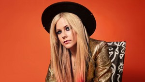 Avril Lavigne karatasi la kupamba ukuta (2022)