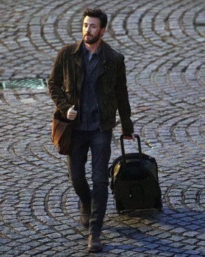  Chris Evans filming ghosted in Londra | May 2022