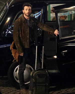  Chris Evans filming ghosted in Londra | May 2022
