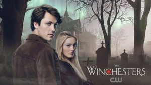  itik jantan, drake Rodger as John and Meg Donnelly as Mary | The Winchesters