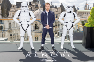  Ewan McGregor of Obi-Wan Kenobi makes an entrance in Лондон | May 12, 2022