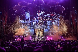  吻乐队（Kiss） ~Buenos Aires, Argentina...April 23, 2022 (End of the Road Tour)