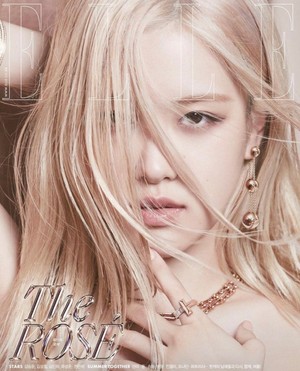  Rosé shines on the cover of ELLE Korea's June issue with her new short hair