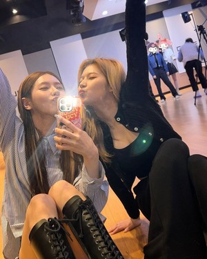  Sana and Miyeon