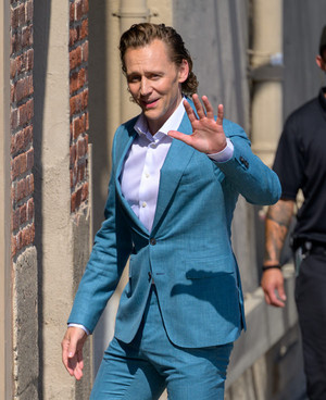 Tom Hiddleston at JKL Show in Los Angeles, CA | May 23, 2022