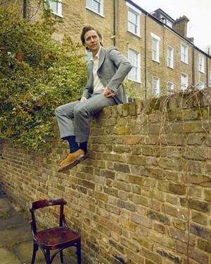  Tom Hiddleston | দ্বারা Tomo Brejc for Gentleman’s Journal | June 2022