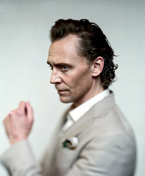  Tom hiddleston | 由 松鸦, 杰伊, 杰伊 · L. Clendenin | Los Angeles Times 2022