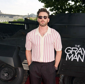  Chris Evans attends “The Gray Man” Special Screening at BFI Southbank in 伦敦 | July 19, 2022
