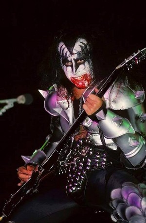  Gene ~Anaheim, California...August 20, 1976 (Spirit of 76 | Destroyer Tour)