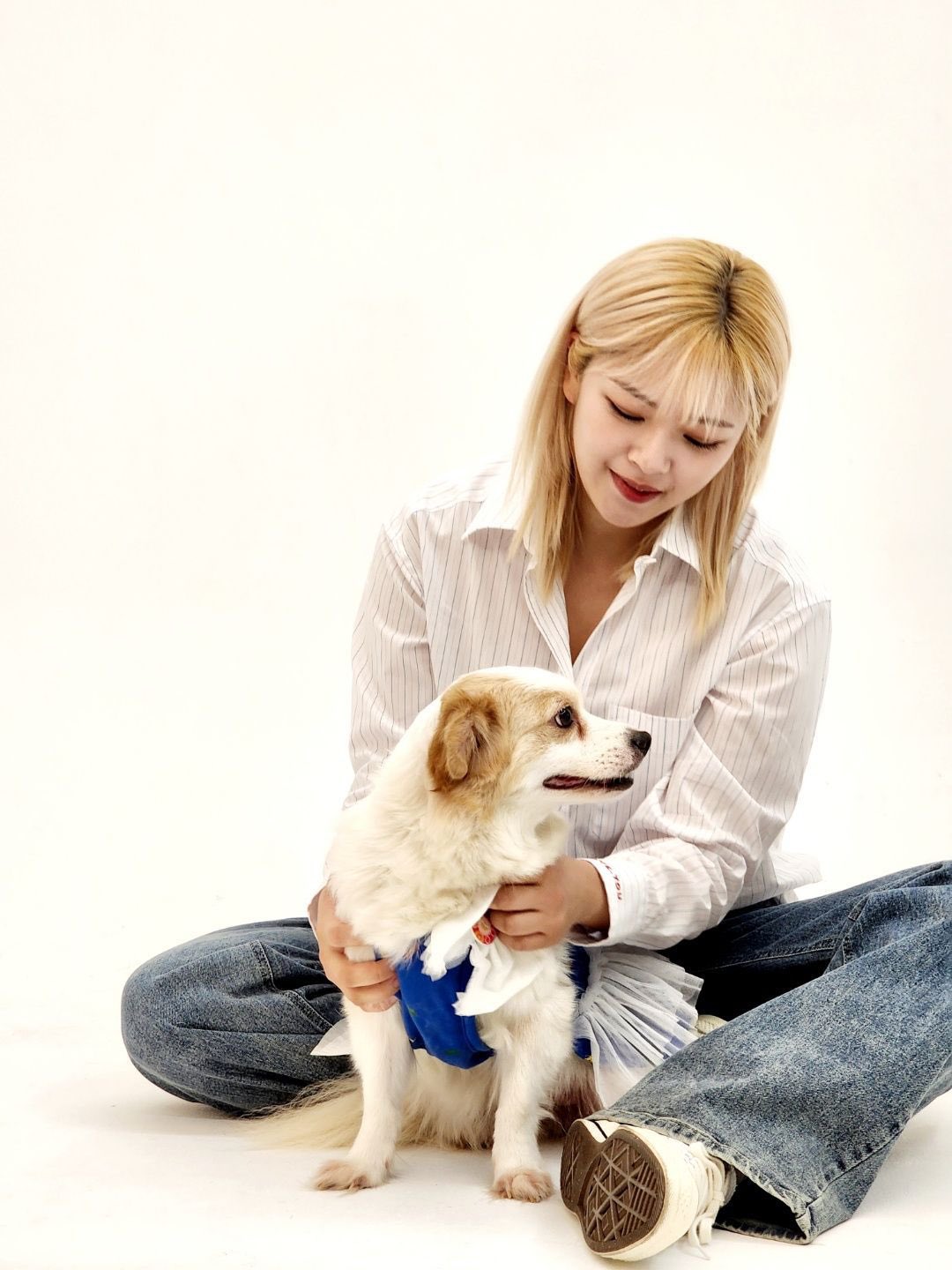 Jeongyeon x Ansung Animal Care Center 2023 Donation Calendar