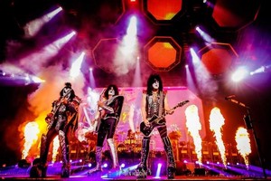  Kiss ~Amsterdam, Netherlands...July 22, 2022 (End of the Road Tour)