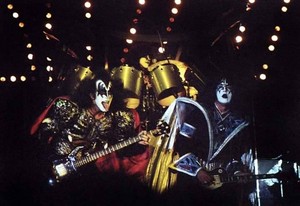  Kiss ~London, England...September 8, 1980 (Unmasked World Tour)