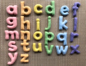  Pastel 虹 Lowercase Felt Alphabet