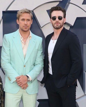  Ryan ansarino, gosling and Chris Evans | The Gray Man | LA Premiere Red Carpet | July 13, 2022