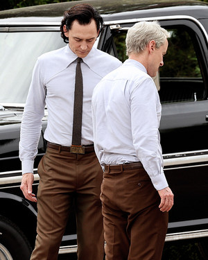  Tom hiddleston and Owen Wilson filming loki season 2 in Essex, England. July 12, 2022