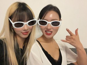  Yoohyeon and Siyeon