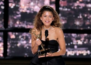  Zendaya wins at Emmys 2022