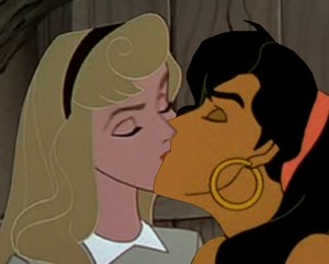 esmeralda and aurora kiss