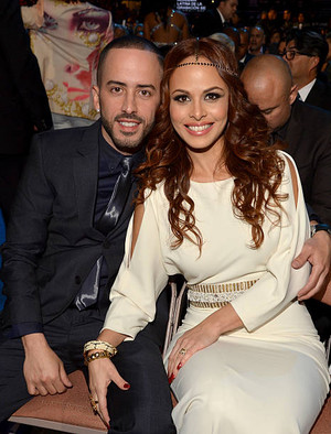  Yandel and his wife