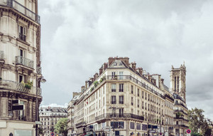  Paris