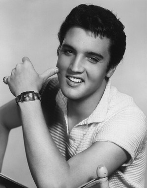  Elvis Presley (1935-1977)