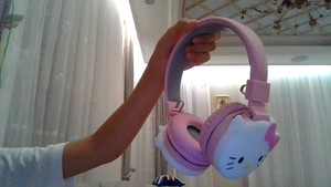  Hello Kitty Headphones