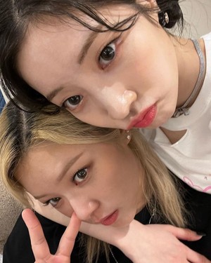  Jeongyeon and Dahyun