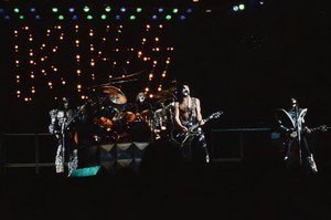  吻乐队（Kiss） ~Anaheim, California...November 6, 1979 (Dynasty Tour)