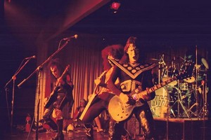  吻乐队（Kiss） ~ Comstock Park, Grand Rapids, Michigan...October 17, 1974 (Hotter than Hell Tour)