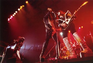  baciare ~Raleigh, North Carolina...November 27, 1976 (Rock and Roll Over Tour)