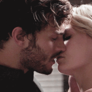  Emma/Graham Gif - The corazón Is A Lonely Hunter
