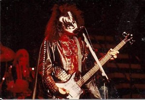  Gene ~Philadelphia, Pennsylvania...December 22, 1977 (ALIVE II Tour)