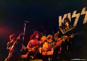  किस ~Flint, Michigan...December 12, 1974 (Hotter Than Hell Tour)