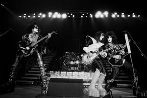 KISS (NYC) December 14,15,16, 1977 (Alive II Tour)