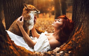  Red zorro, fox and Woman