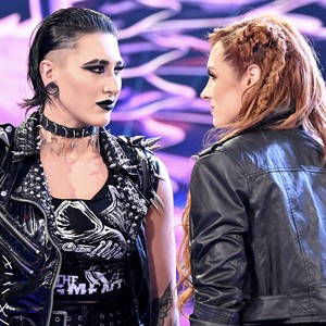  Rhea Ripley | Becky Lynch | WWE Raw | 12-05-2022