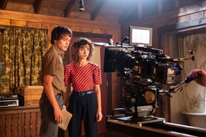  Stranger Things 3 - Behind the Scenes - Charlie Heaton and Natalia Dyer