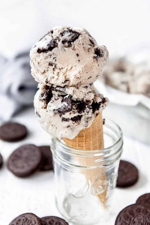 Cookies and Cream Ice Cream