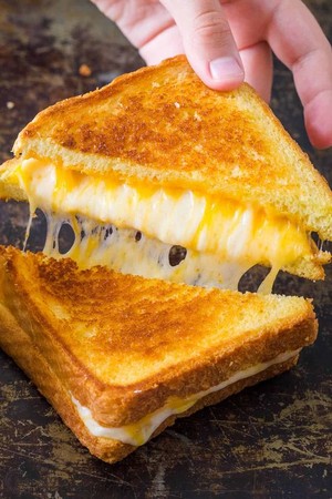  Grilled Cheese 三明治