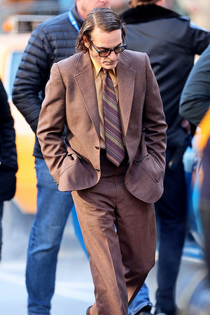  Joaquin Phoenix on the set of Joker: Folie à Deux filming in downtown Manhattan | March 26