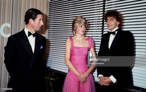  Royal Couple Talking With Barry Manilow