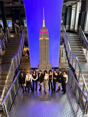  TWICE at Empire State Building