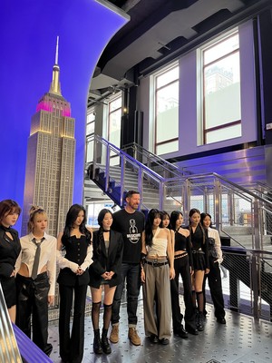  TWICE at Empire State Building