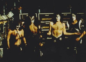  KISS ~Manchester, England...May 13, 1976 (Alive Tour)