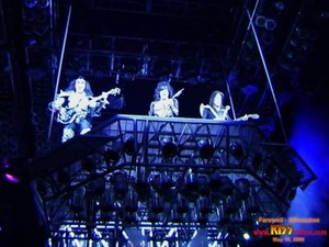  吻乐队（Kiss） ~Milwaukee, Wisconsin...May 19, 2000 (Farewell Tour)