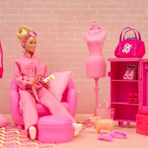  Barbie 2023 Doll