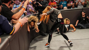  Becky Lynch vs. Trish Stratus | Money in the Bank Qualifier | Monday Night Raw | June 19, 2023